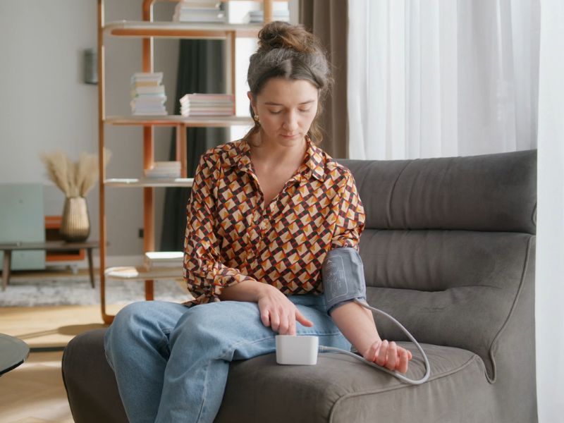 redovna kontrola krvnog pritiska i umerena konzumacija kafe